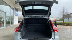 Volvo XC40 2.0 B4P Ultra Dark 5dr Auto Petrol Estate